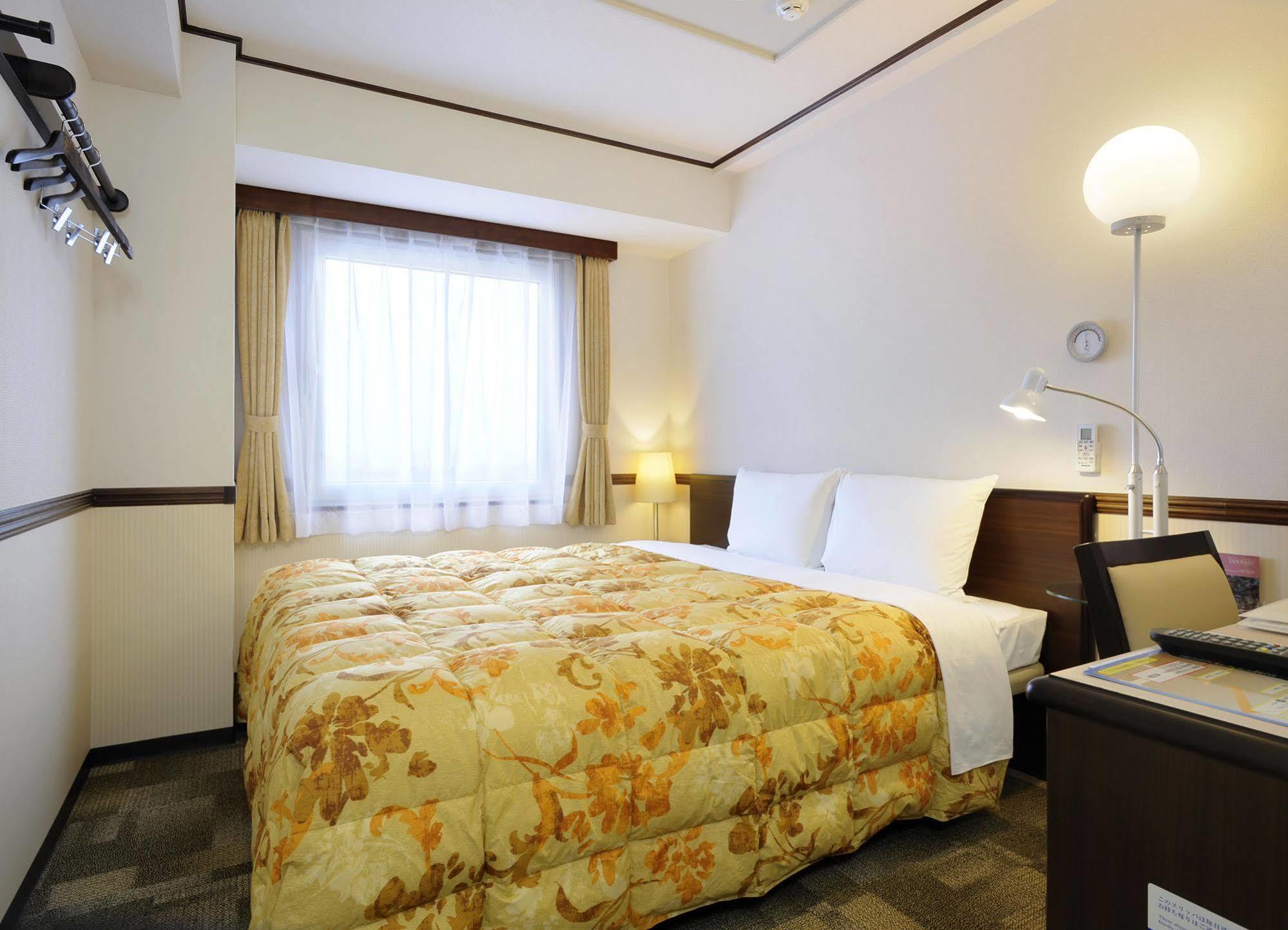 Toyoko Inn Osaka Jr Noda Ekimae Экстерьер фото